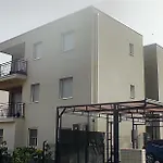 Silvana Apartman *